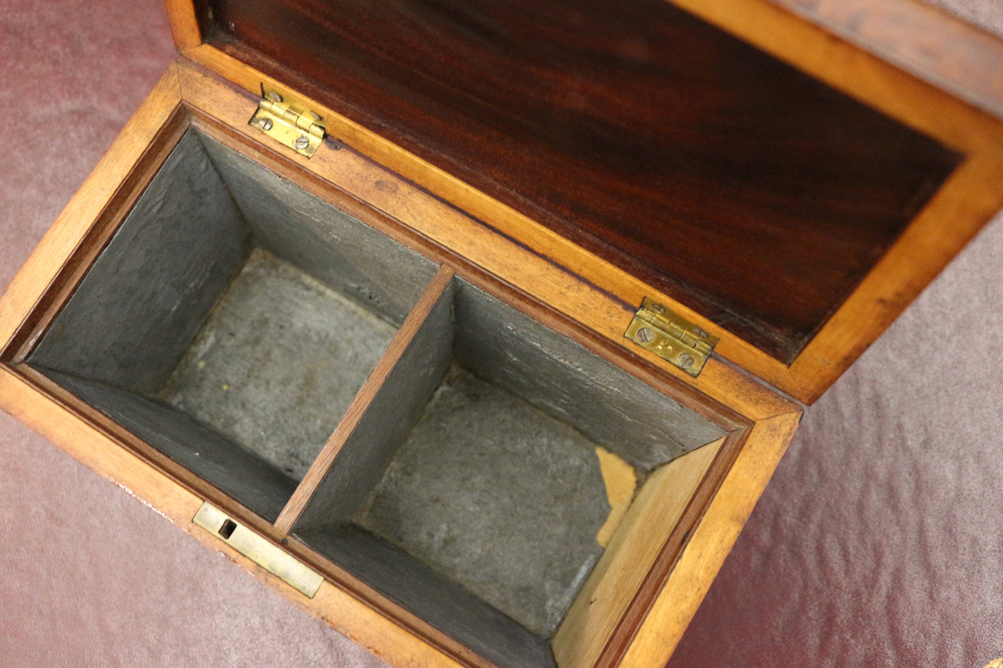 英國。古董木頭收藏盒。小瑕疵出清✤已蒙收藏