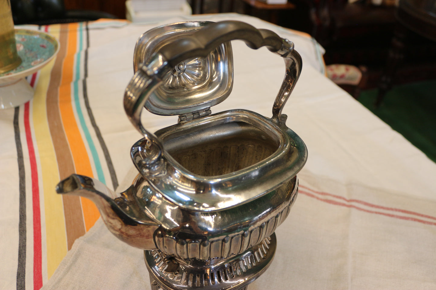 英國｜古董可加溫鍍銀茶壺✤已蒙收藏