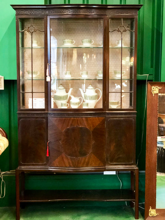 英國｜中弧單門三面玻璃櫃✤已蒙收藏